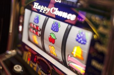 Starburst slot game interface on habanero88 platform showing five reels and crystal wild symbols